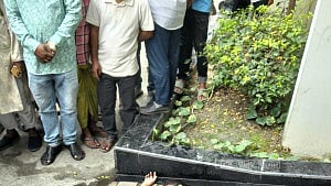 Domestic worker dies in Banani fall