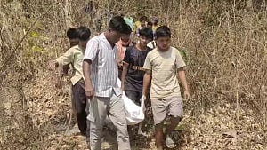বান্দরবানের মেঘলা থেকে মা-মেয়ের লাশ উদ্ধার