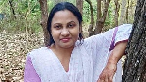 Dhaka teacher dies looking for missing cat