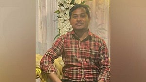 কক্সবাজারে ‘চাঁদা না দেওয়ায়’ ছুরিকাঘাতে দোকানি খুন