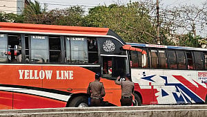 Empty seats haunt Dhaka bus terminals before Eid