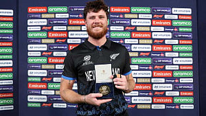‘ফিন-টাস্টিক’ অ্যালেনের ব্যাটে রেকর্ডের সুনামি