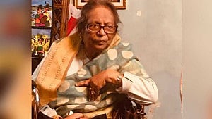 কবি জাহানারা আরজু মারা গেছেন