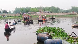 5 die in Jamalpur floating bridge collapse
