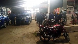 Man beaten to death at Jhenaidah petrol pump