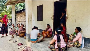 খাগড়াছড়িতে রান্নাঘর থেকে নারীর রক্তাক্ত লাশ উদ্ধার