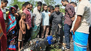 2 die in Kishoreganj motorcycle-van crash
