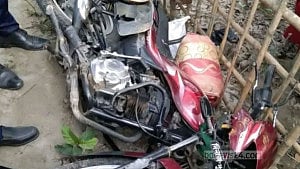 3 of a family die in Lalmonirhat road crash