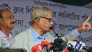 Keep sports free from politics: Fakhrul