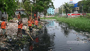 বর্ষার আগেই নারায়ণগঞ্জে মশার আবাসস্থল ধ্বংসে মাঠে প্রশাসন
