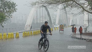 ঢাকায় মৌসুমের প্রথম বৃষ্টি