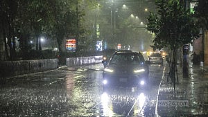 রাজধানীতে শিলাবৃষ্টি