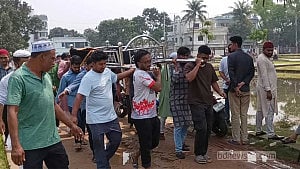 JU student, 2 other Daulatdia capsize victims buried