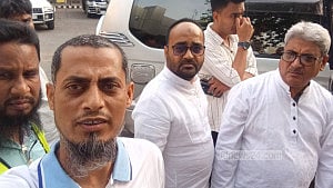 রাজশাহীতে সংসদ সদস্যের সঙ্গে হত্যা মামলার আসামির সেলফি