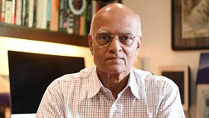 ইরান যুদ্ধ: ভারতের নীরবতা নিয়ে শিবশঙ্কর মেননের প্রশ্ন