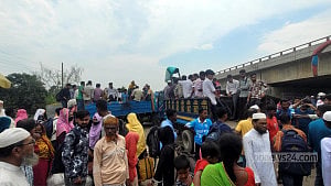 Post-Eid rush swells Dhaka-bound traffic