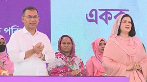 প্রতিশ্রুতি পূরণ, ‘ফ্যামিলি কার্ড’ কর্মসূচি উদ্বোধন করলেন প্রধানমন্ত্রী