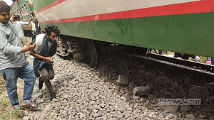 50 injured as Nilsagar Express train derails in Bogura