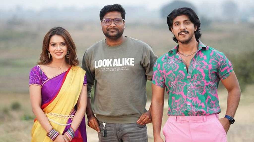 ‘গোলাপী’ নাটকের দৃশ্য। ছবি: নির্মাতার সৌজন্যে। 