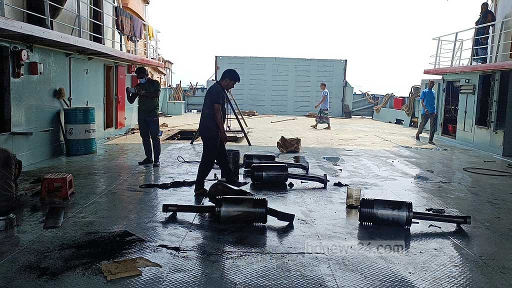 এবারো রো রো ফেরি এনায়েতপুরীর ইঞ্জিন সংস্কার মেরামত করা হয়েছে।
