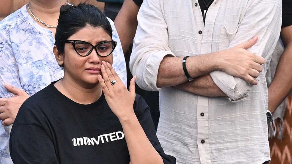 পার্ণো মিত্র বলেন, ‘রাহুল অতীত হয়ে যাবে, মেনে নেওয়া যায় না’। 