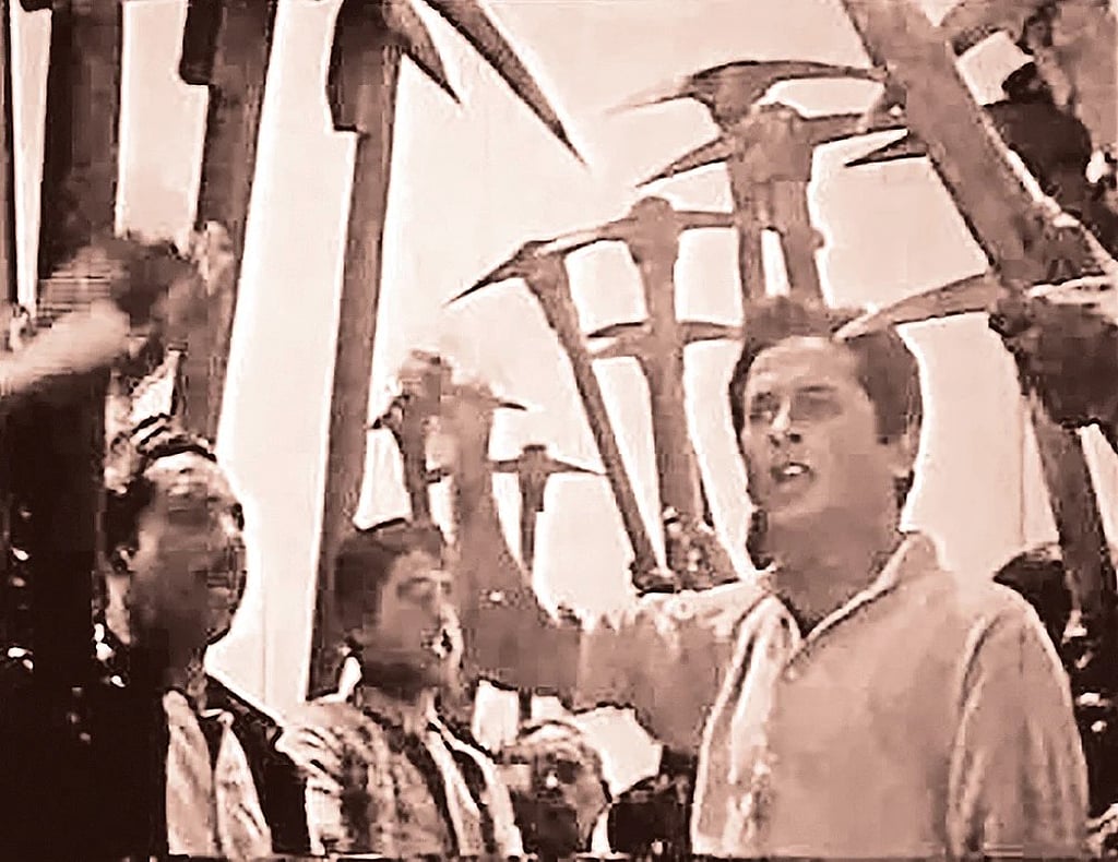 ‘জীবন থেকে নেয়া’ চলচ্চিত্রের একটি দৃশ্যে রাজ্জাক। ছবি: ভিডিও থেকে
