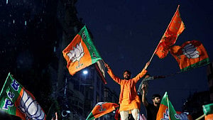 পতন মানেই তো পরিবর্তন নয়
