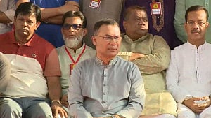 PM joins May Day rally