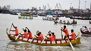 ‘সাম্পান খেলায়’ কর্ণফুলী রক্ষার দাবি