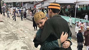 ত্যাগের আদর্শে উদ্বু্দ্ধ হয়ে বৈষম্যমুক্ত সমাজ গড়ার আহ্বান চট্টগ্রামের ঈদ জামাতে