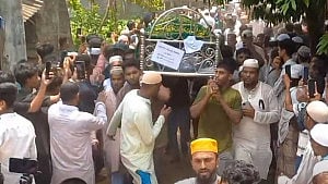 4 brothers return home in shrouds amid mourning