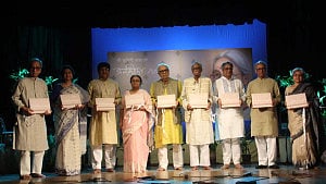 সন‌্জীদা খাতুন স্মরণে স্মারকগ্রন্থ ‘কী রাগিণী বাজালে’