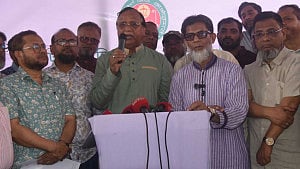 ফুটপাতে শৃঙ্খলা ফেরাতে হকারদের পুনর্বাসন করা হচ্ছে: ডিএসসিসি প্রশাসক