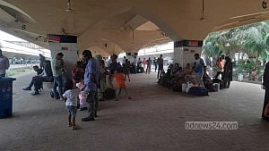 Eid travellers suffer amid train delays