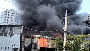 Kadamtali foam factory fire under control