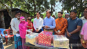 PM stands by daughter of truck driver killed over ‘rumour’