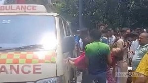 গোপালগঞ্জে বাস ও মোটরসাইকেলের সংঘর্ষে প্রাণ গেল ৫ জনের