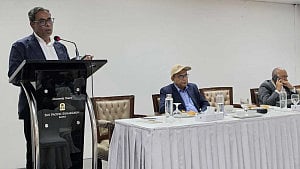 যখন খুশি ওষুধের দাম বাড়ানো যাবে না: স্বাস্থ্য প্রতিমন্ত্রী