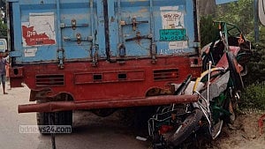 4 killed in Jashore road crash
