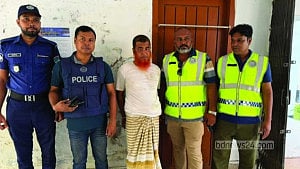 নড়াইলে শিশুকে যৌন নিপীড়নের অভিযোগে ইমাম গ্রেপ্তার