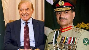 High commission denies Pak PM’s visit to Dhaka