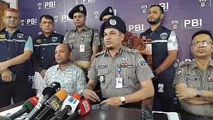 স্বপ্নের ইতালি যাত্রা: লিবিয়ায় গিয়ে জিম্মি, মুক্তিপণে ছাড়া, গ্রেপ্তার ৩
