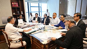 পিরোজপুরের সড়কগুলো দ্রুত মেরামতের নির্দেশ প্রধানমন্ত্রীর