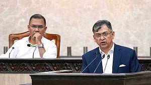 Don’t consider political identity of offenders: PM to police