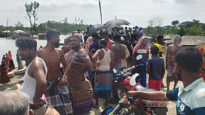 সুন্দরবনে গুলিতে জেলে নিহত, বনবিভাগের বিরুদ্ধে অভিযোগ, হামলা
