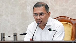 ভিন্নমতের প্রতিফলন হবে ব্যালটে, সরকারি কাজে নয়: প্রধানমন্ত্রী
