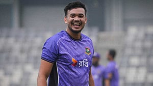 অস্ট্রেলিয়ায় টেস্ট খেলার সুযোগ হাতছাড়া করতে চাই না: তাসকিন