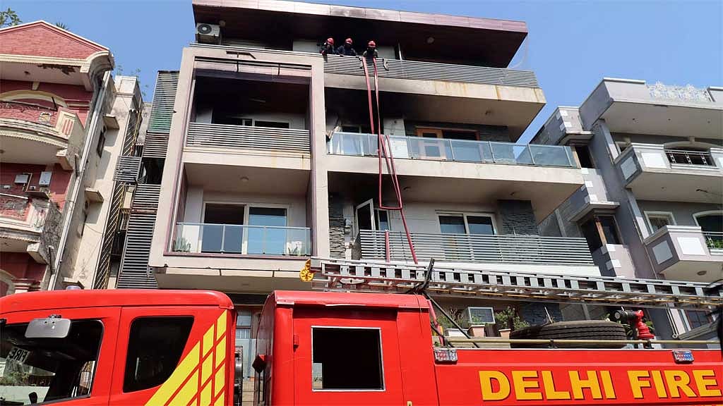 9 die as fire erupts at Delhi residential building