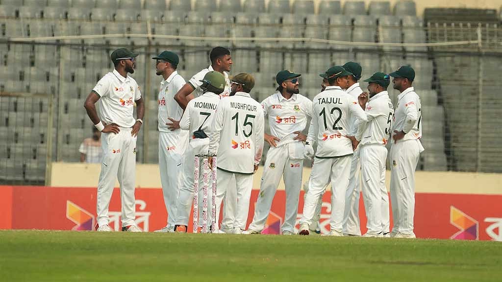 লাগাম হাতছাড়া হওয়ার শঙ্কায় বাংলাদেশ