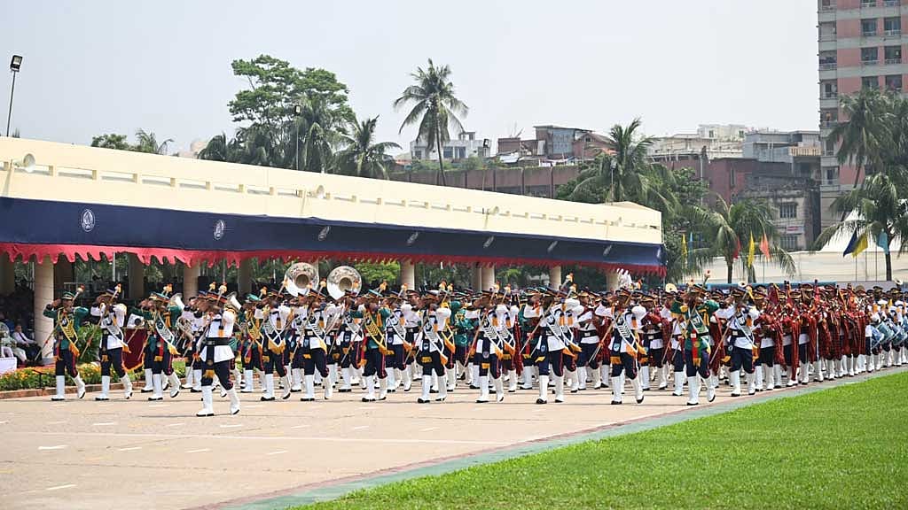  ‘আমার পুলিশ, আমার দেশ, সবার আগে বাংলাদেশ’ প্রতিপাদ্যে রাজধানীর রাজারবাগ পুলিশ লাইনসে হয়ে গেল এবারের পুলিশ সপ্তাহ।